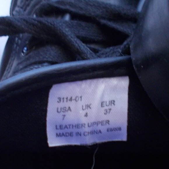 laforst slip resistant shoes